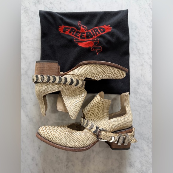 freebird Shoes - Freebird Blade Western Booties Cream Embossed Leather Size 9
